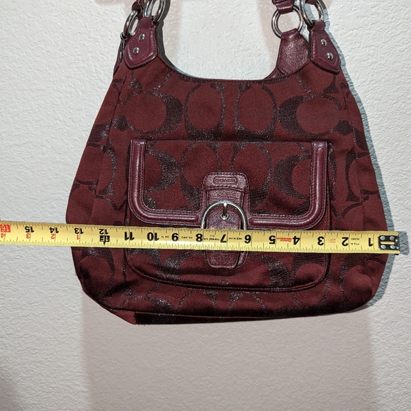 Burgundy coach - Picture 9 of 10